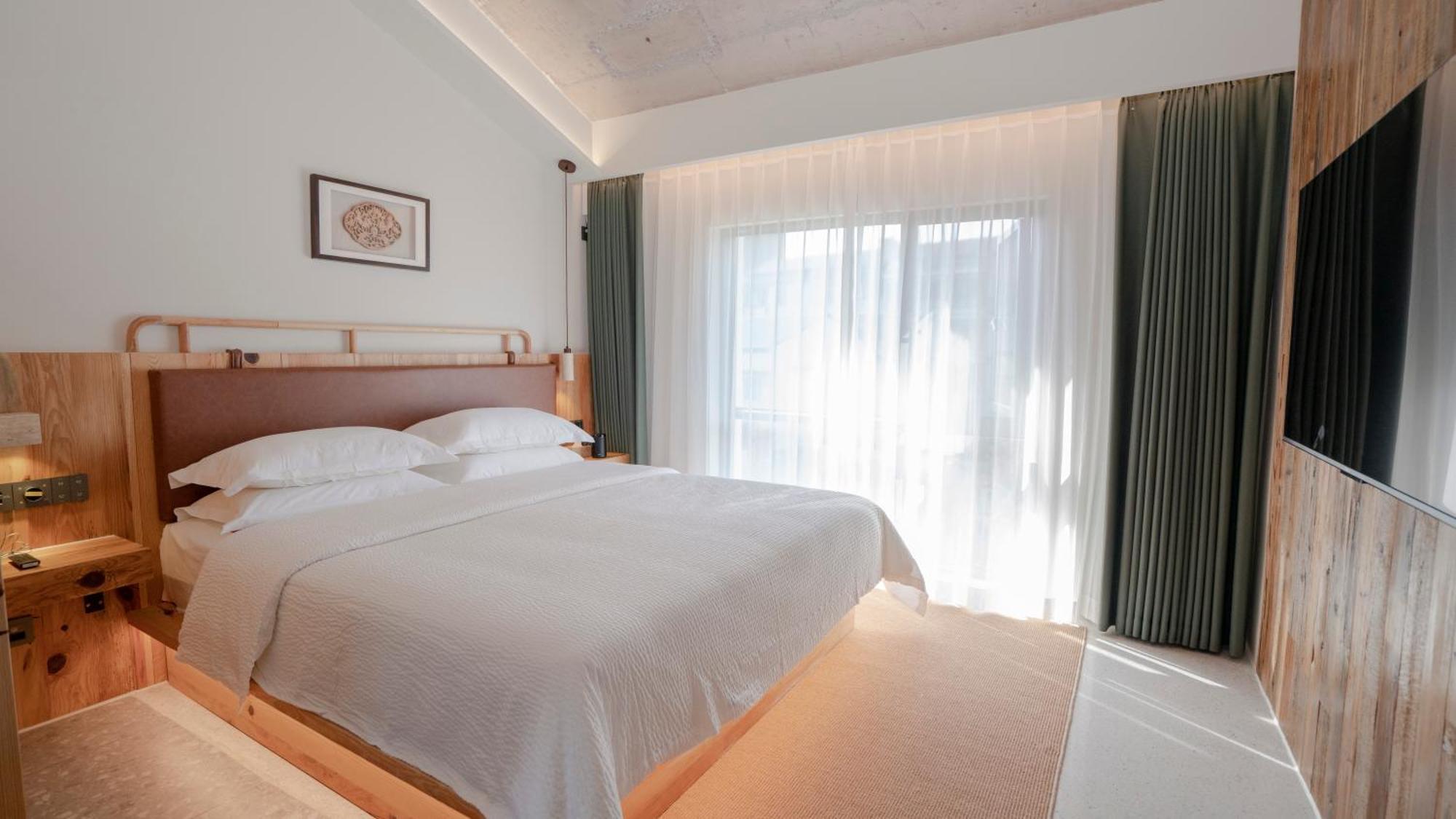 Patio Spring Holiday Inn -- Free Round Trip Pick-Up Service --Panoramic View Of Tianmen Mount Жангжиаже Екстериор снимка