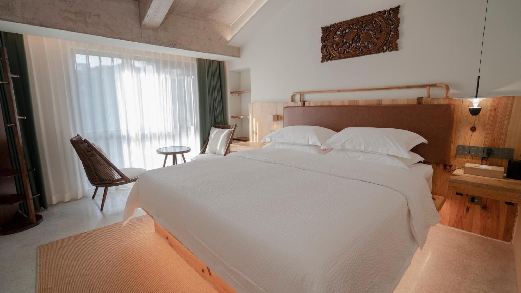Patio Spring Holiday Inn -- Free Round Trip Pick-Up Service --Panoramic View Of Tianmen Mount Жангжиаже Екстериор снимка